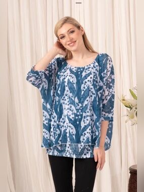 Miss Nikky Double-Layer 3/4 Sleeve Top